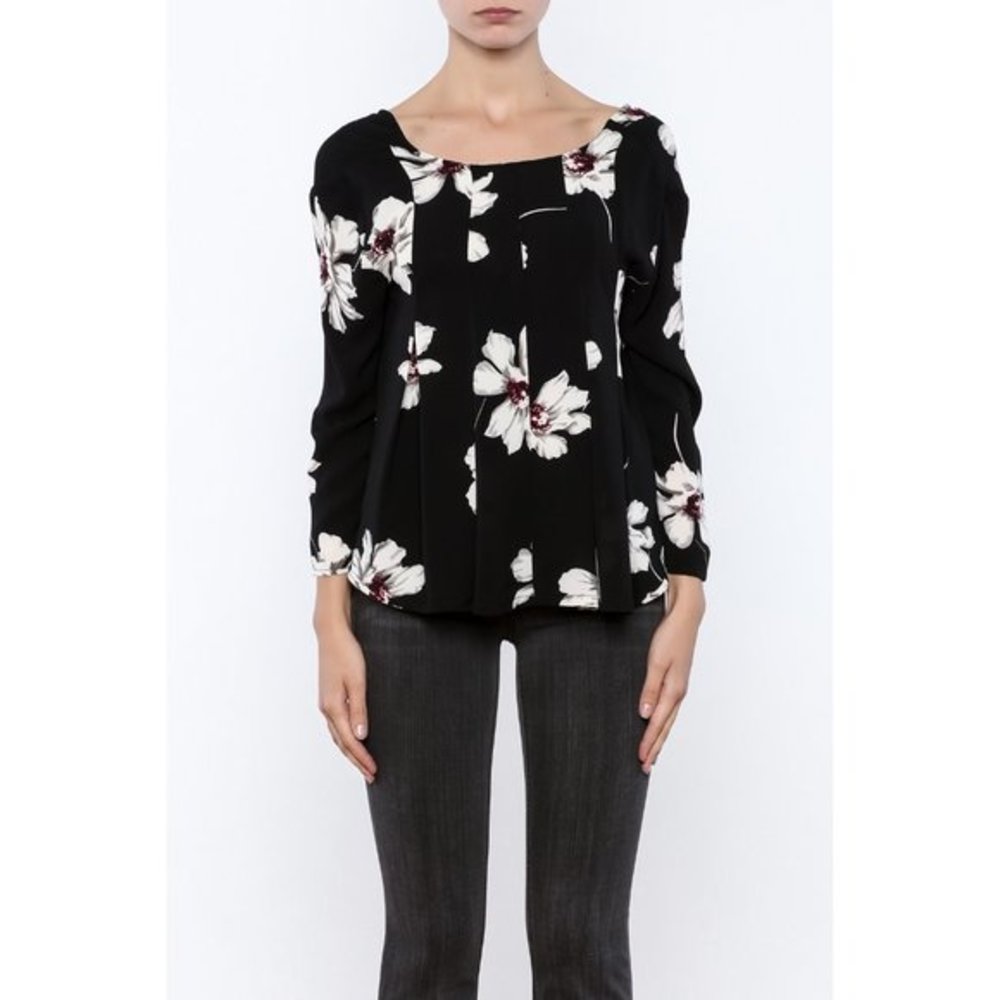 NWOT Nordstrom Anama V-Back Floral Crepe Blouse